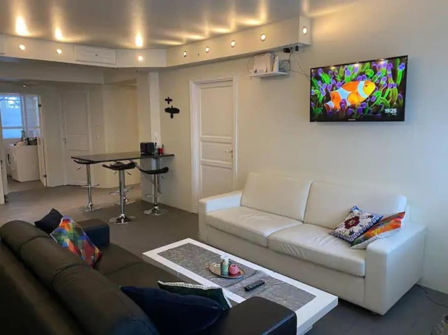 Husavik 2 Bedroom Apartment Екстер'єр фото