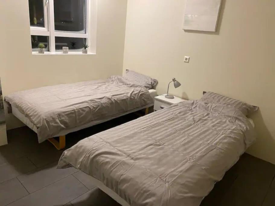 Husavik 2 Bedroom Apartment Екстер'єр фото