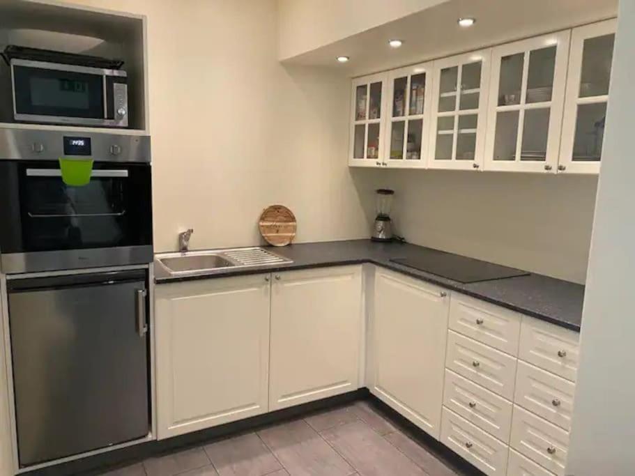 Husavik 2 Bedroom Apartment Екстер'єр фото